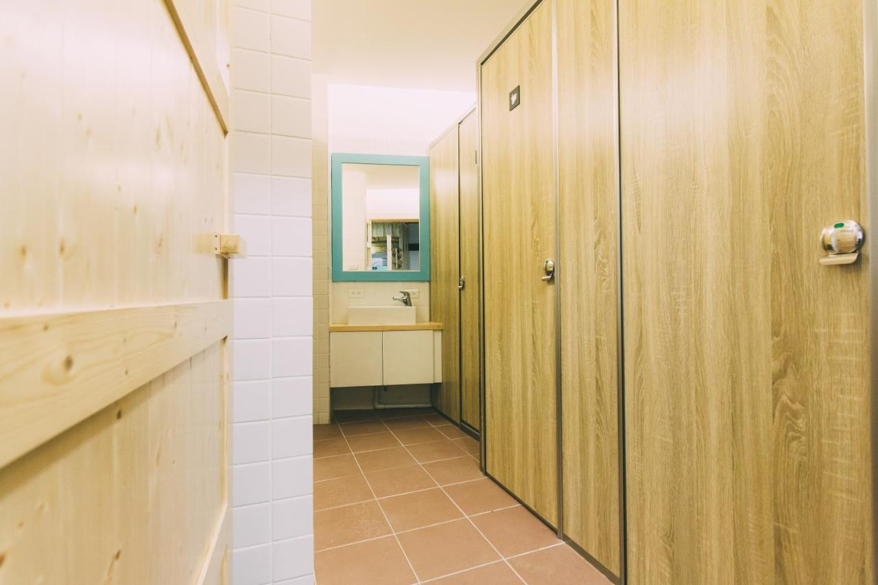阿信輕旅 Appartement Tainan Buitenkant foto