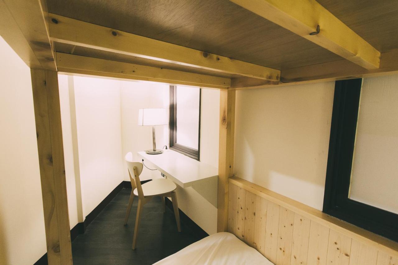 阿信輕旅 Appartement Tainan Buitenkant foto