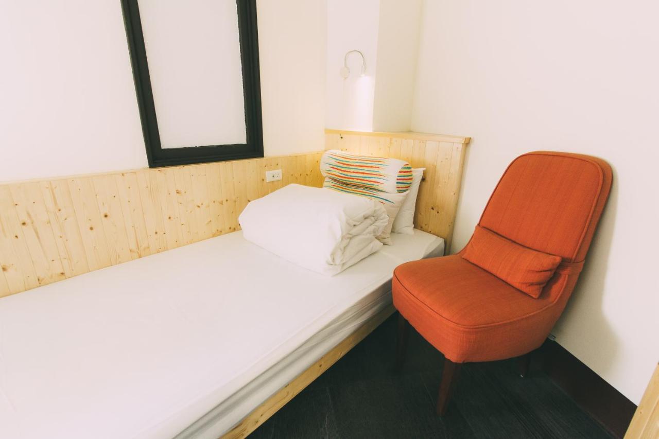 阿信輕旅 Appartement Tainan Buitenkant foto