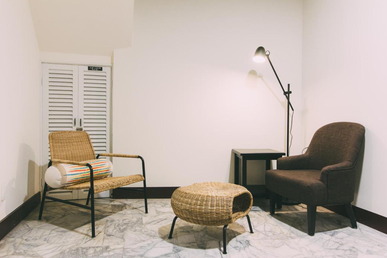 阿信輕旅 Appartement Tainan Buitenkant foto